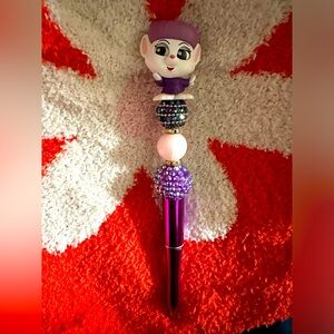 Bianca custom beaded pen 💜